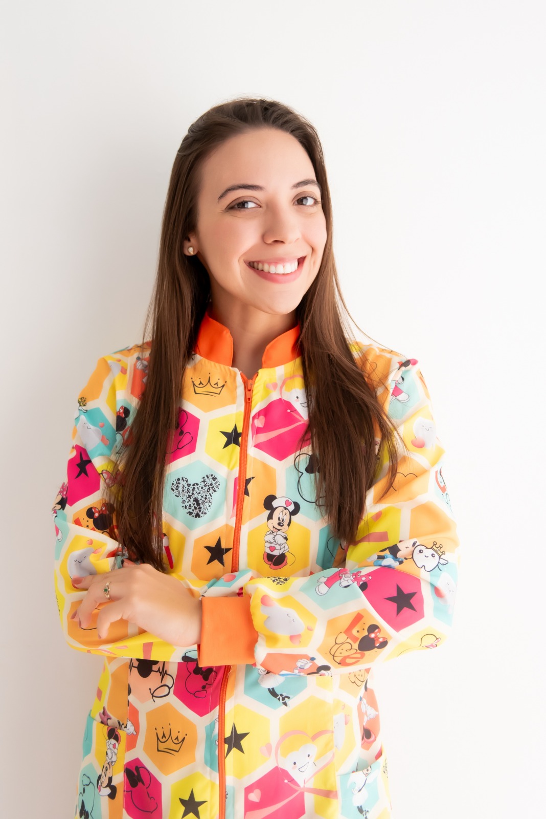 Ysabele Valente em ambiente de atendimento infantil